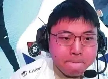 红温破防喷水难绷！Uzi名人堂系列表情全是名场景致敬！